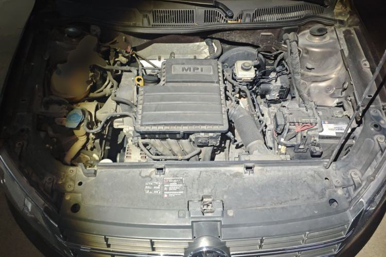 Used Volkswagen Gran Lavida 2013 1.6L Automatic Comfort Model Engine Bay
