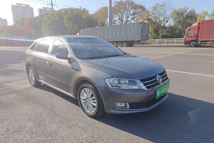 Used Volkswagen Gran Lavida 2013 1.6L Automatic Comfort Model Exterior 2