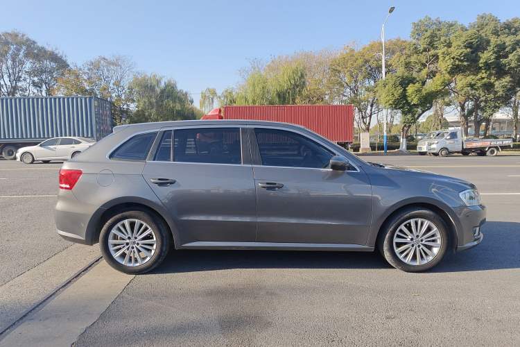 Used Volkswagen Gran Lavida 2013 1.6L Automatic Comfort Model Exterior 3