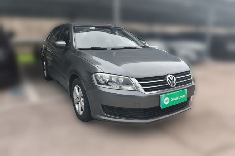 Used Volkswagen Gran Lavida 2013 1.6L Automatic Fashion Model Front Right 45 Deg