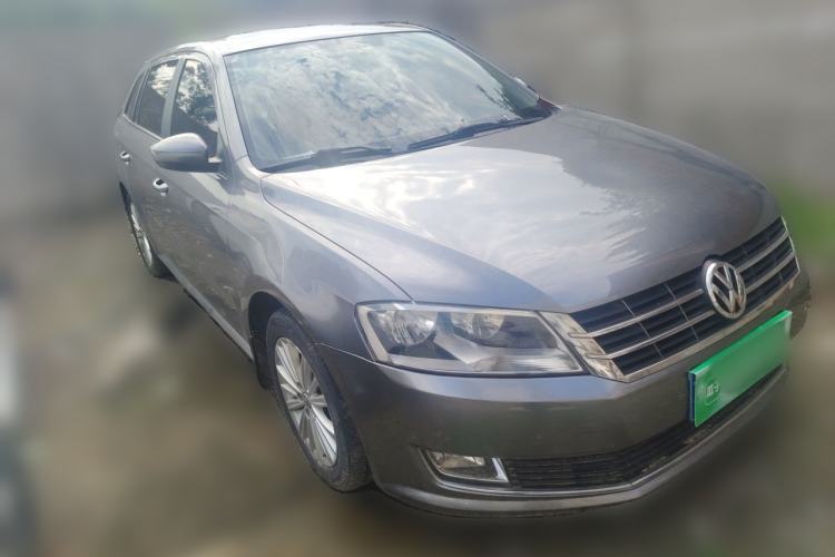 Used Volkswagen Gran Lavida 2013 1.6L Automatic Comfort Model Front Right 45 Deg