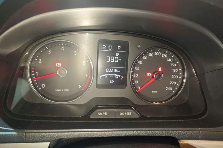 Used Volkswagen Gran Lavida 2013 1.6L Automatic Comfort Model Instrument Cluster