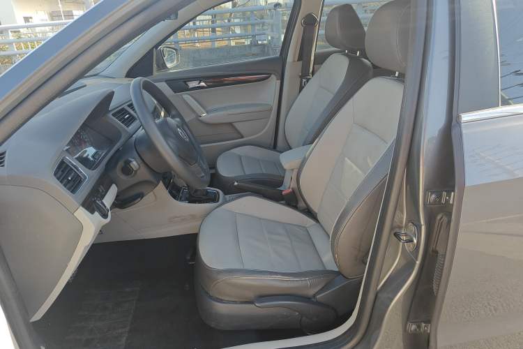 Used Volkswagen Gran Lavida 2013 1.6L Automatic Comfort Model Left Front Seat