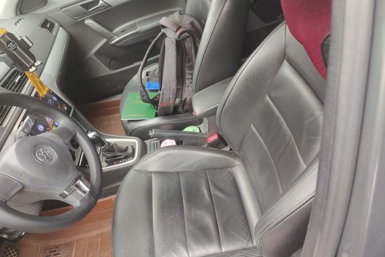 Used Volkswagen Gran Lavida 2013 1.6L Automatic Comfort Model Left Front Seat