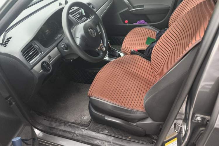 Used Volkswagen Gran Lavida 2013 1.6L Automatic Fashion Model Left Front Seat