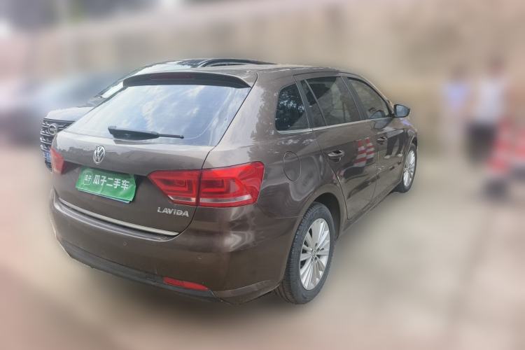 Used Volkswagen Gran Lavida 2013 1.6L Manual Comfort Model Rear Right 45 Deg