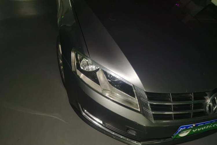 Used Volkswagen Gran Lavida 2013 1.6L Automatic Comfort Model Right Front Headlight