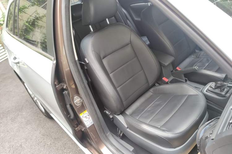 Used Volkswagen Gran Lavida 2013 1.4 TSI Automatic Comfort Model Right Front Seat