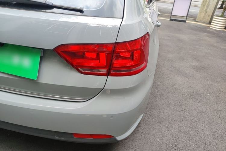 Used Volkswagen Gran Lavida 2013 1.4 TSI Automatic Comfort Model Right Rear Taillight