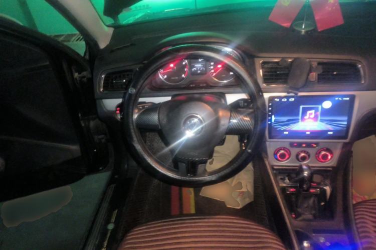 Used Volkswagen Gran Lavida 2013 1.4 TSI Automatic Comfort Model Steering Wheel