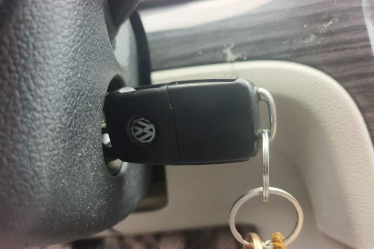 Used Volkswagen Gran Lavida 2013 1.6L Manual Comfort Model Vehicle Key