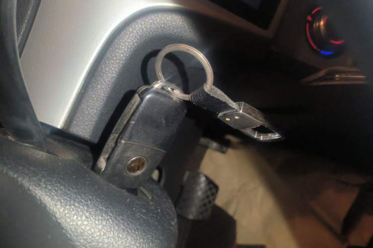 Used Volkswagen Gran Lavida 2013 1.4 TSI Automatic Comfort Model Vehicle Key
