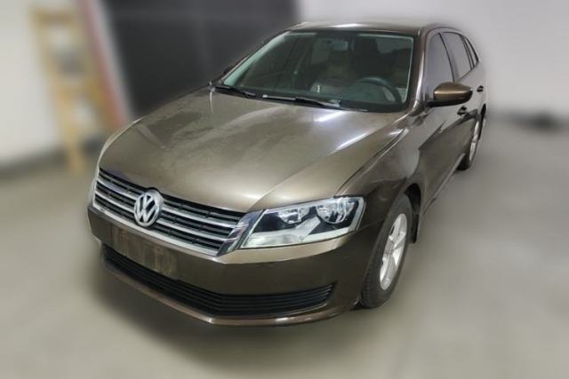 Used Volkswagen Gran Lavida 2013 1.6L Manual Fashion Model