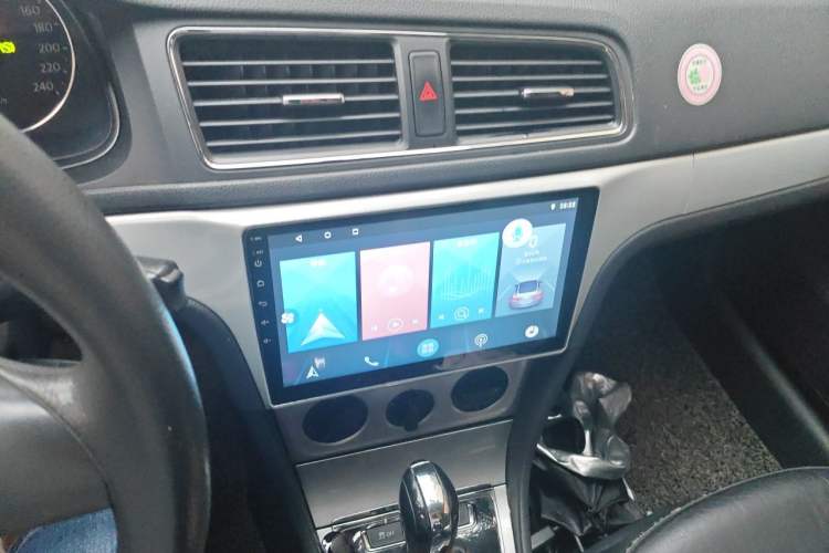 Used Volkswagen Gran Lavida 2013 1.6L Automatic Comfort Model Audio And AC Panel