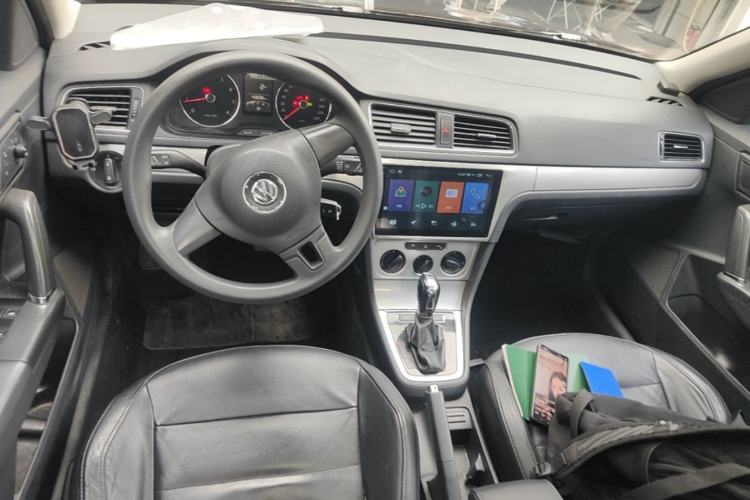 Used Volkswagen Gran Lavida 2013 1.4 TSI Automatic Comfort Model Center Console