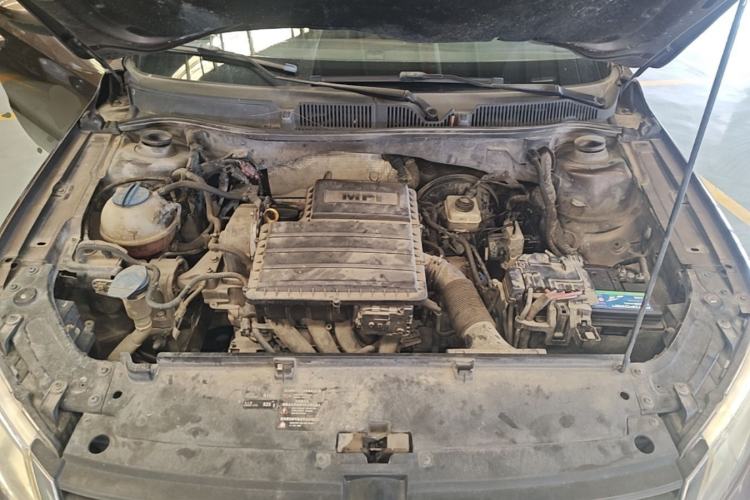 Used Volkswagen Gran Lavida 2013 1.6L Automatic Comfort Model Engine Bay
