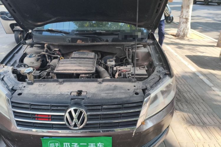 Used Volkswagen Gran Lavida 2013 1.6L Manual Fashion Model Engine Bay Left