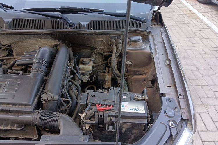 Used Volkswagen Gran Lavida 2013 1.4 TSI Manual Comfort Model Engine Bay Left