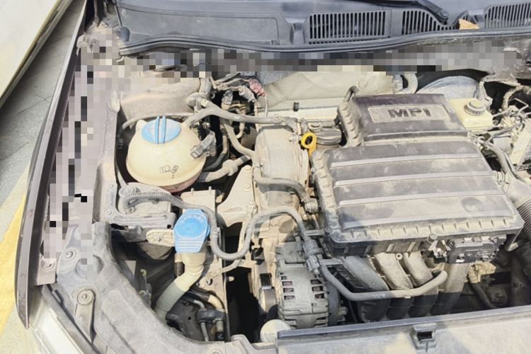 Used Volkswagen Gran Lavida 2013 1.6L Automatic Comfort Model Engine Bay Right