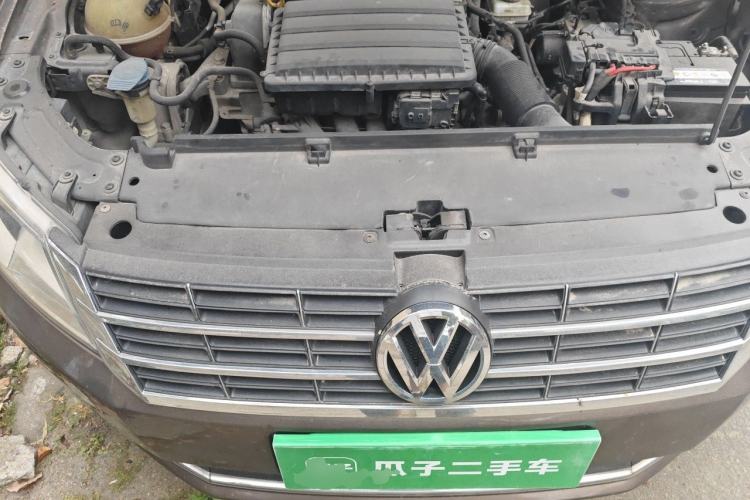 Used Volkswagen Gran Lavida 2013 1.6L Automatic Comfort Model Engine Bay