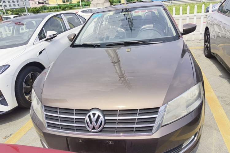Used Volkswagen Gran Lavida 2013 1.6L Automatic Comfort Model Front