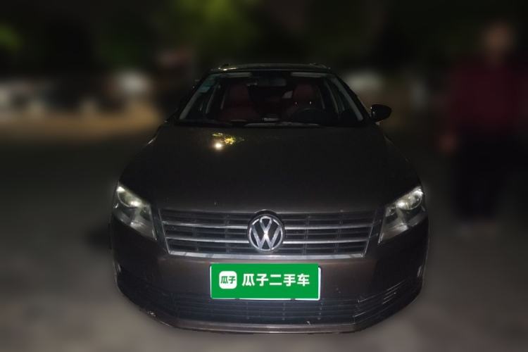 Used Volkswagen Gran Lavida 2013 1.6L Automatic Fashion Model Front