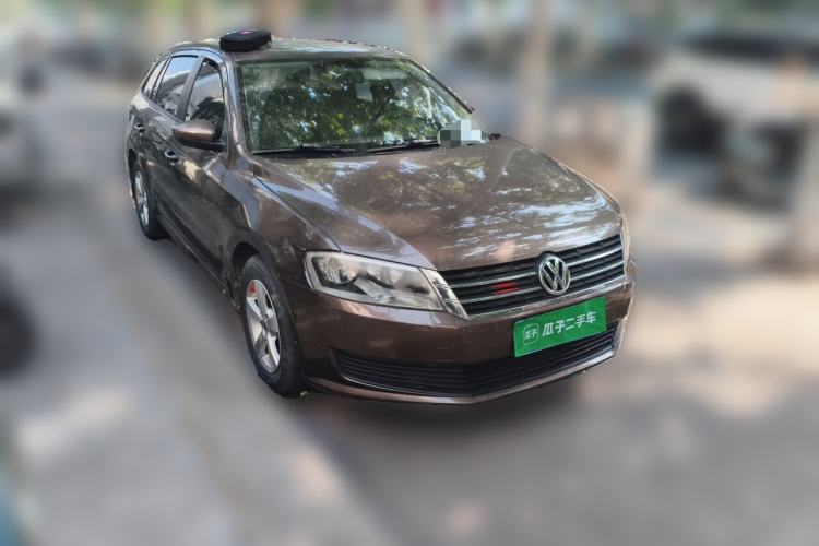 Used Volkswagen Gran Lavida 2013 1.6L Manual Fashion Model Front Right 45 Deg