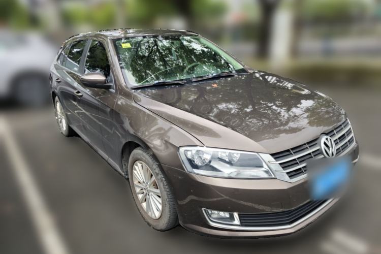 Used Volkswagen Gran Lavida 2013 1.6L Automatic Comfort Model Front Right 45 Deg