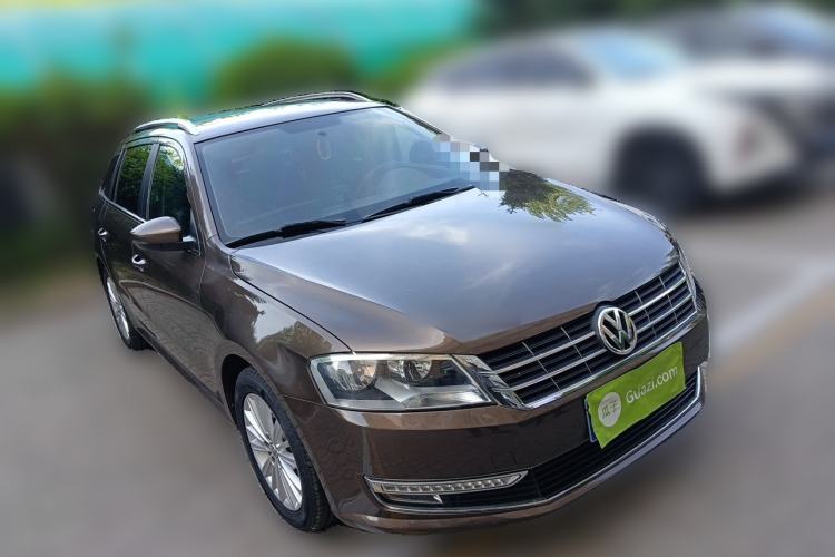 Used Volkswagen Gran Lavida 2013 1.4 TSI Manual Comfort Model Front Right 45 Deg