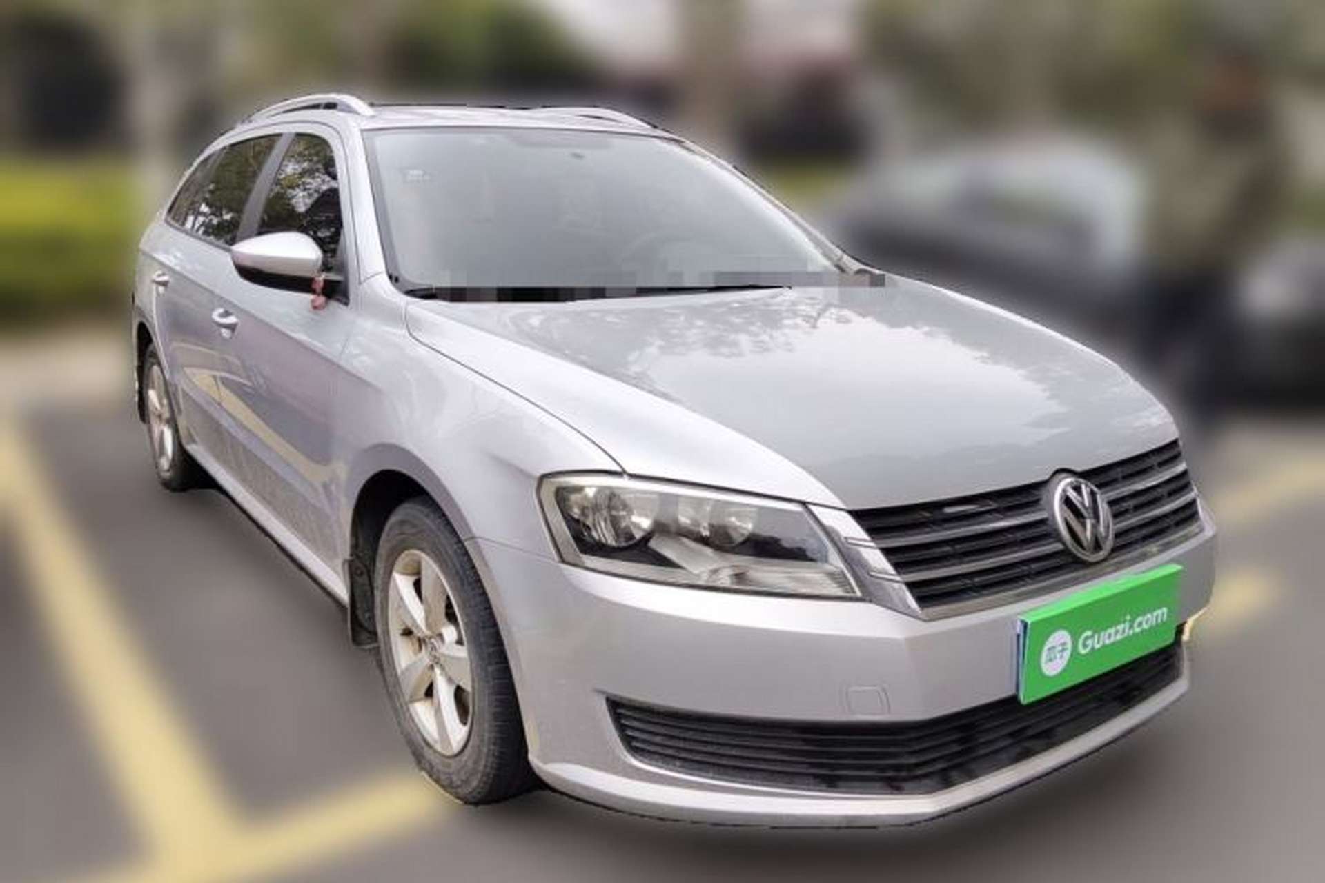 Used Volkswagen Gran Lavida 2013 1.6L Manual Fashion Model Front Right 45 Deg