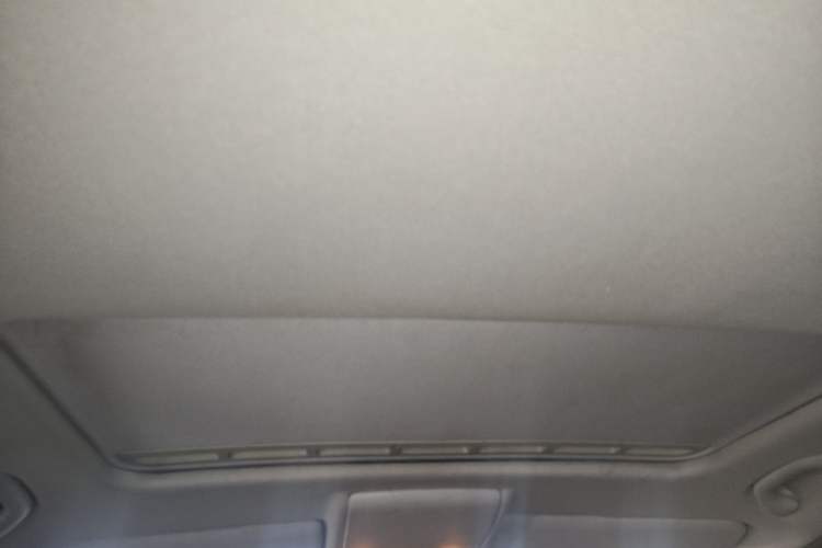 Used Volkswagen Gran Lavida 2013 1.6L Automatic Comfort Model Headliner