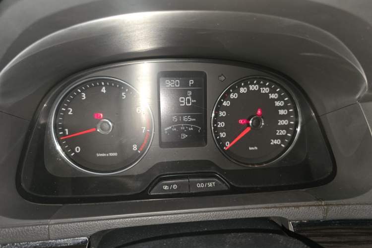 Used Volkswagen Gran Lavida 2013 1.4 TSI Automatic Luxury Model Instrument Cluster
