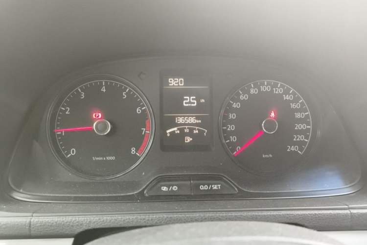 Used Volkswagen Gran Lavida 2013 1.6L Manual Fashion Model Instrument Cluster