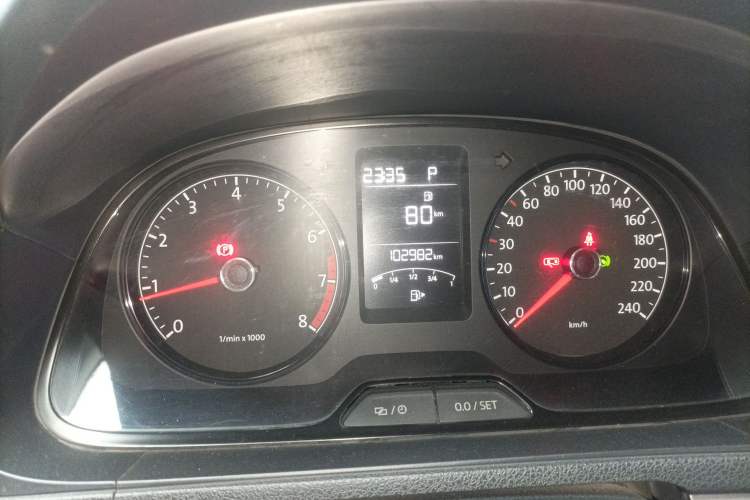 Used Volkswagen Gran Lavida 2013 1.6L Automatic Fashion Model Instrument Cluster