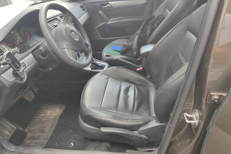 Used Volkswagen Gran Lavida 2013 1.4 TSI Automatic Comfort Model Left Front Seat