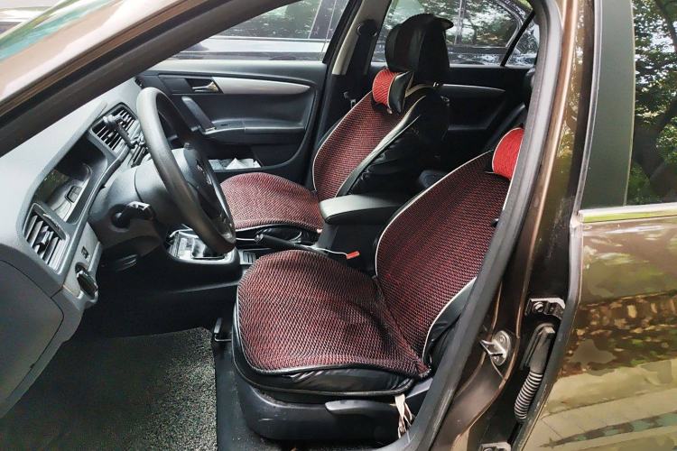 Used Volkswagen Gran Lavida 2013 1.6L Manual Comfort Model Left Front Seat