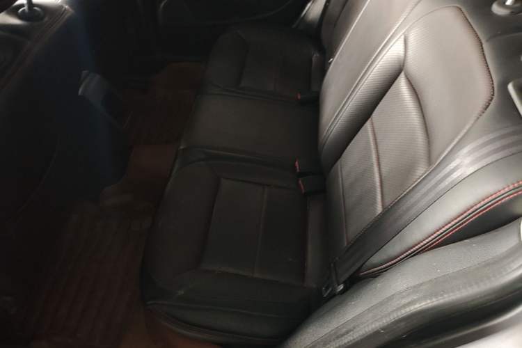 Used Volkswagen Gran Lavida 2013 1.6L Manual Fashion Model Left Rear Seat
