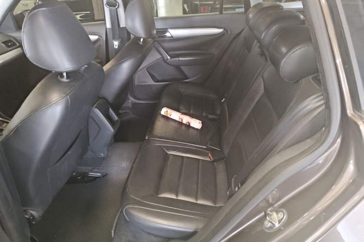 Used Volkswagen Gran Lavida 2013 1.6L Automatic Comfort Model Left Rear Seat