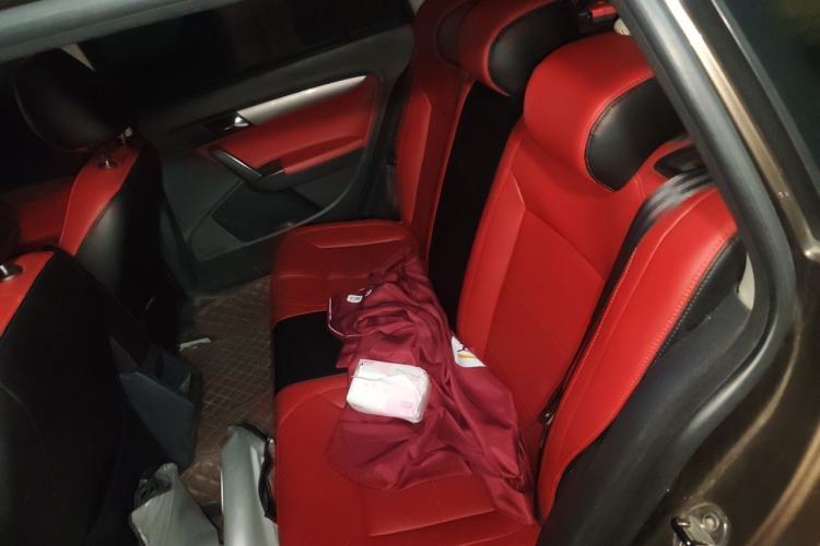 Used Volkswagen Gran Lavida 2013 1.6L Automatic Fashion Model Left Rear Seat