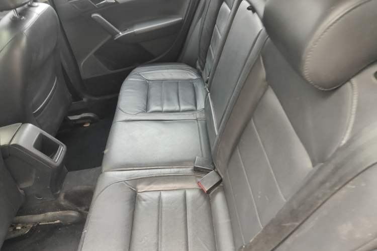 Used Volkswagen Gran Lavida 2013 1.4 TSI Automatic Comfort Model Left Rear Seat