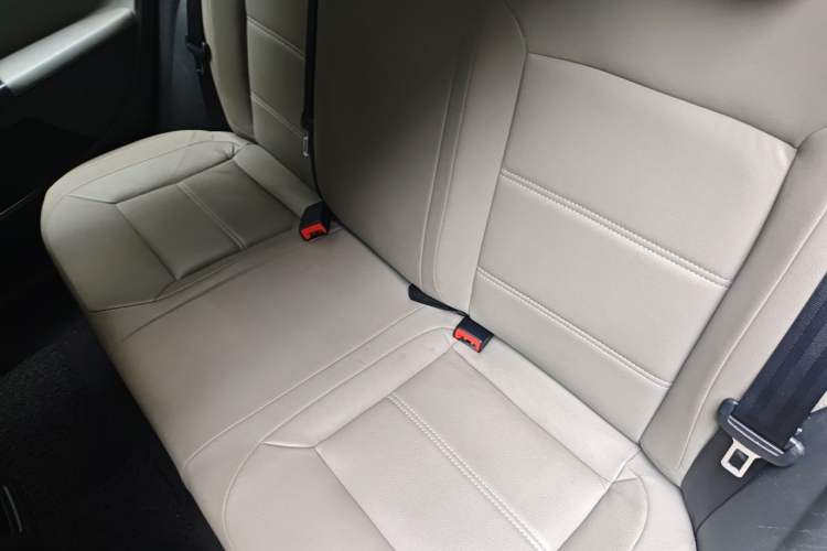 Used Volkswagen Gran Lavida 2013 1.6L Automatic Fashion Model Left Rear Seat
