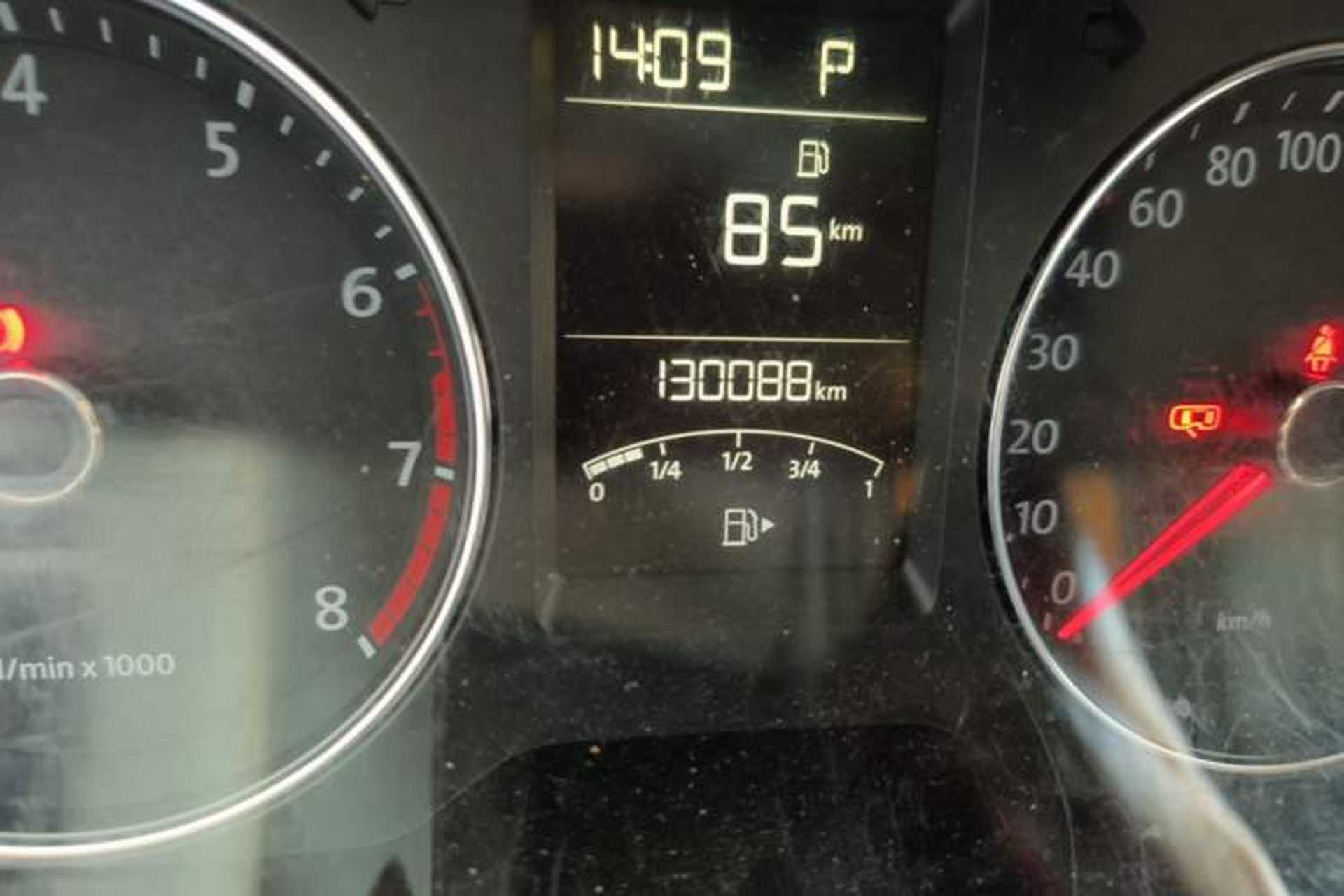 Used Volkswagen Gran Lavida 2013 1.4 TSI Automatic Comfort Model Odometer Close Up
