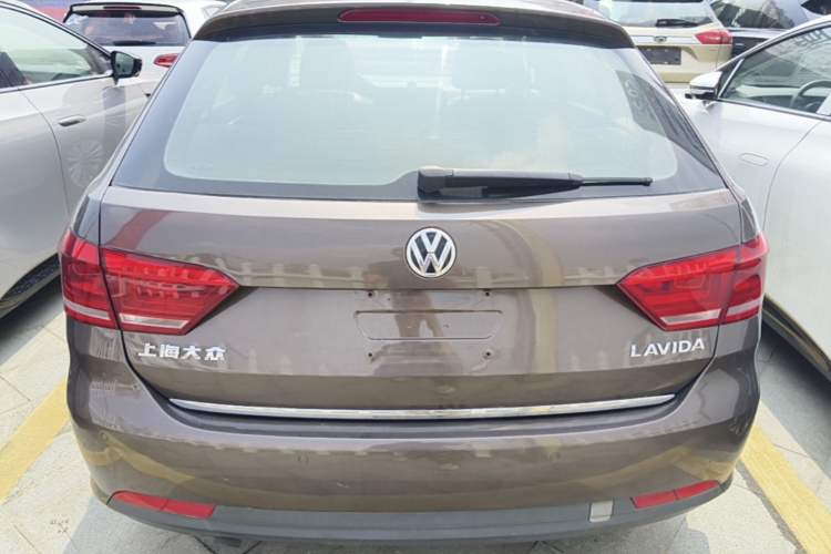 Used Volkswagen Gran Lavida 2013 1.6L Automatic Comfort Model Rear