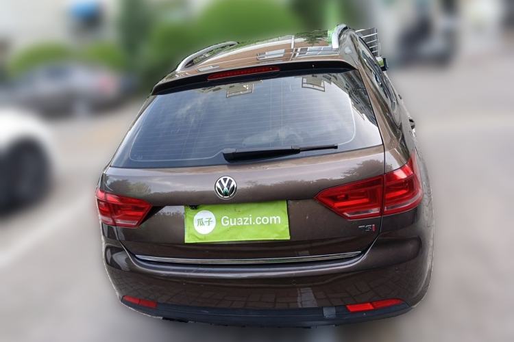 Used Volkswagen Gran Lavida 2013 1.4 TSI Manual Comfort Model Rear