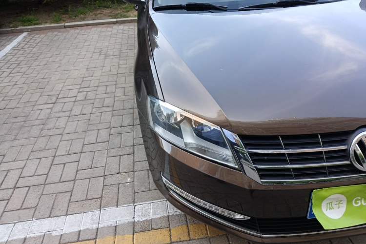 Used Volkswagen Gran Lavida 2013 1.4 TSI Manual Comfort Model Right Front Headlight