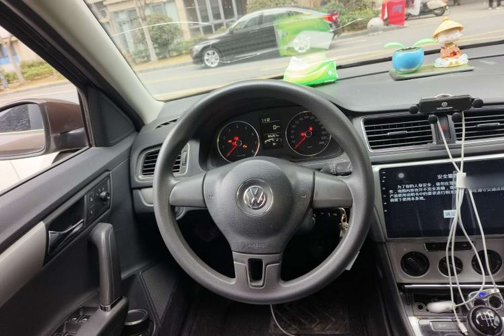 Used Volkswagen Gran Lavida 2013 1.6L Manual Comfort Model Steering Wheel