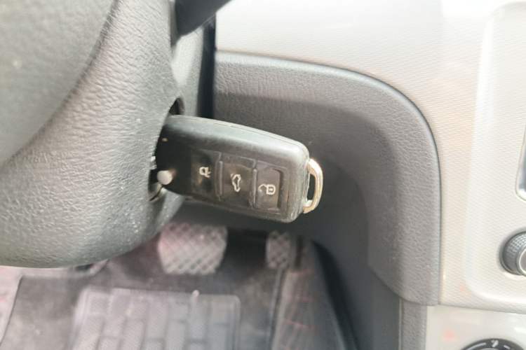 Used Volkswagen Gran Lavida 2013 1.6L Automatic Comfort Model Vehicle Key