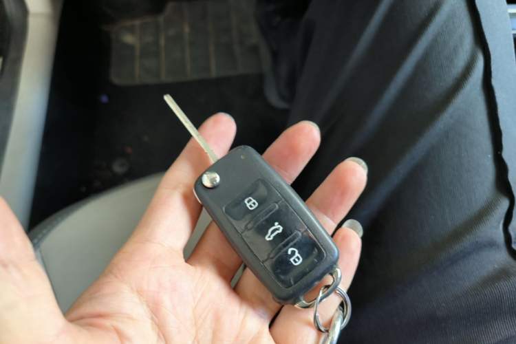 Used Volkswagen Gran Lavida 2013 1.4 TSI Automatic Comfort Model Vehicle Key