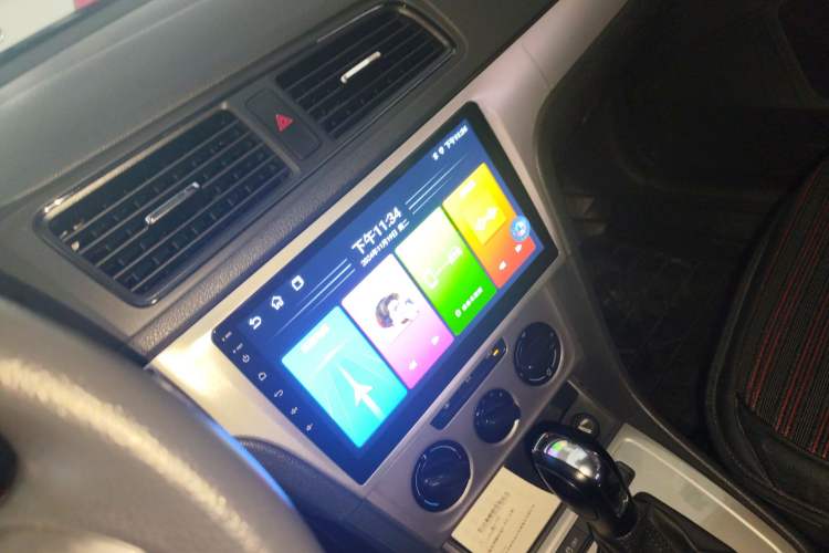 Used Volkswagen Gran Lavida 2013 1.6L Automatic Fashion Model Audio And AC Panel