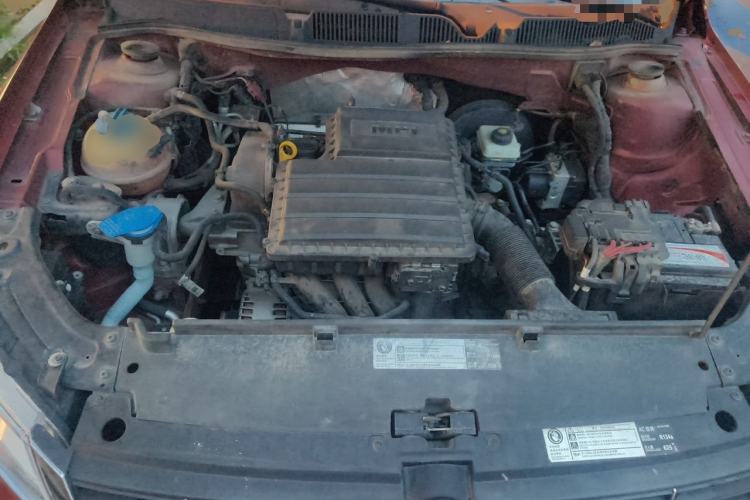 Used Volkswagen Gran Lavida 2013 1.6L Automatic Comfort Model Engine Bay